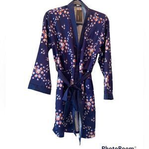 NWT Morgan Lane Fab Fit Fun Silky Feel Belted Navy Floral Kimono Robe Size S/M